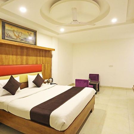 Hotel Sm Suits Near Delhi Airport-Unit By Grand Urban Luxury Ню Делхи Екстериор снимка