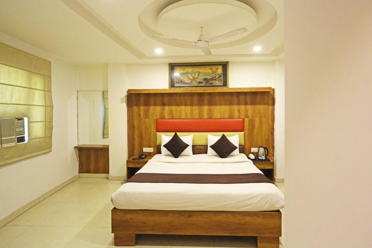 Hotel Sm Suits Near Delhi Airport-Unit By Grand Urban Luxury Ню Делхи Екстериор снимка