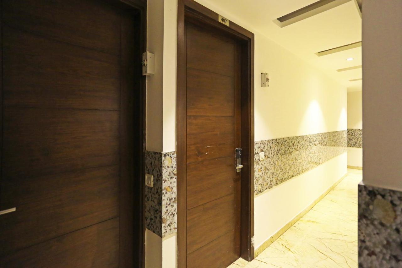 Hotel Sm Suits Near Delhi Airport-Unit By Grand Urban Luxury Ню Делхи Екстериор снимка
