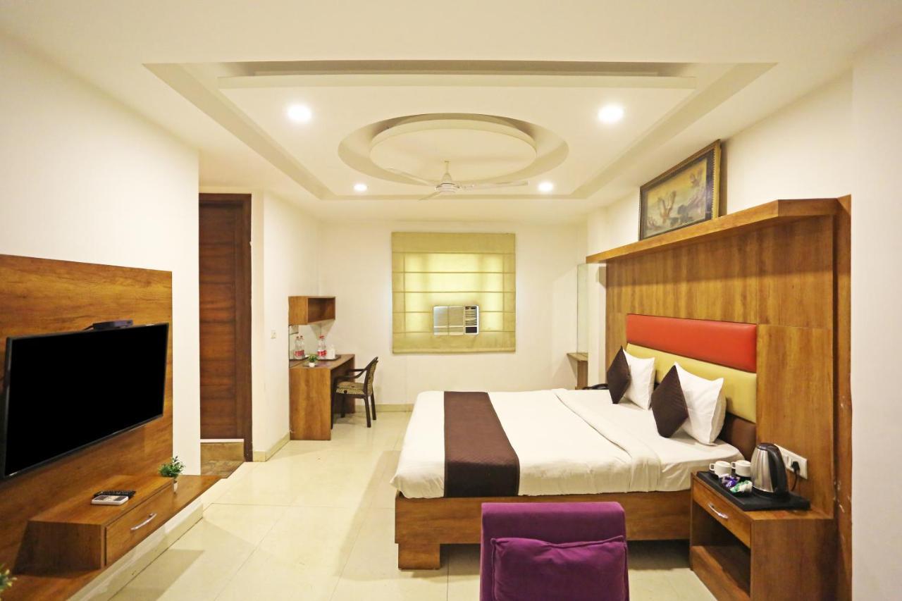 Hotel Sm Suits Near Delhi Airport-Unit By Grand Urban Luxury Ню Делхи Екстериор снимка