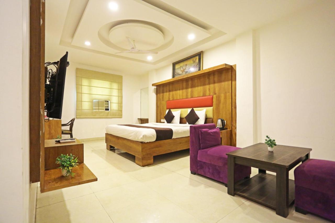 Hotel Sm Suits Near Delhi Airport-Unit By Grand Urban Luxury Ню Делхи Екстериор снимка