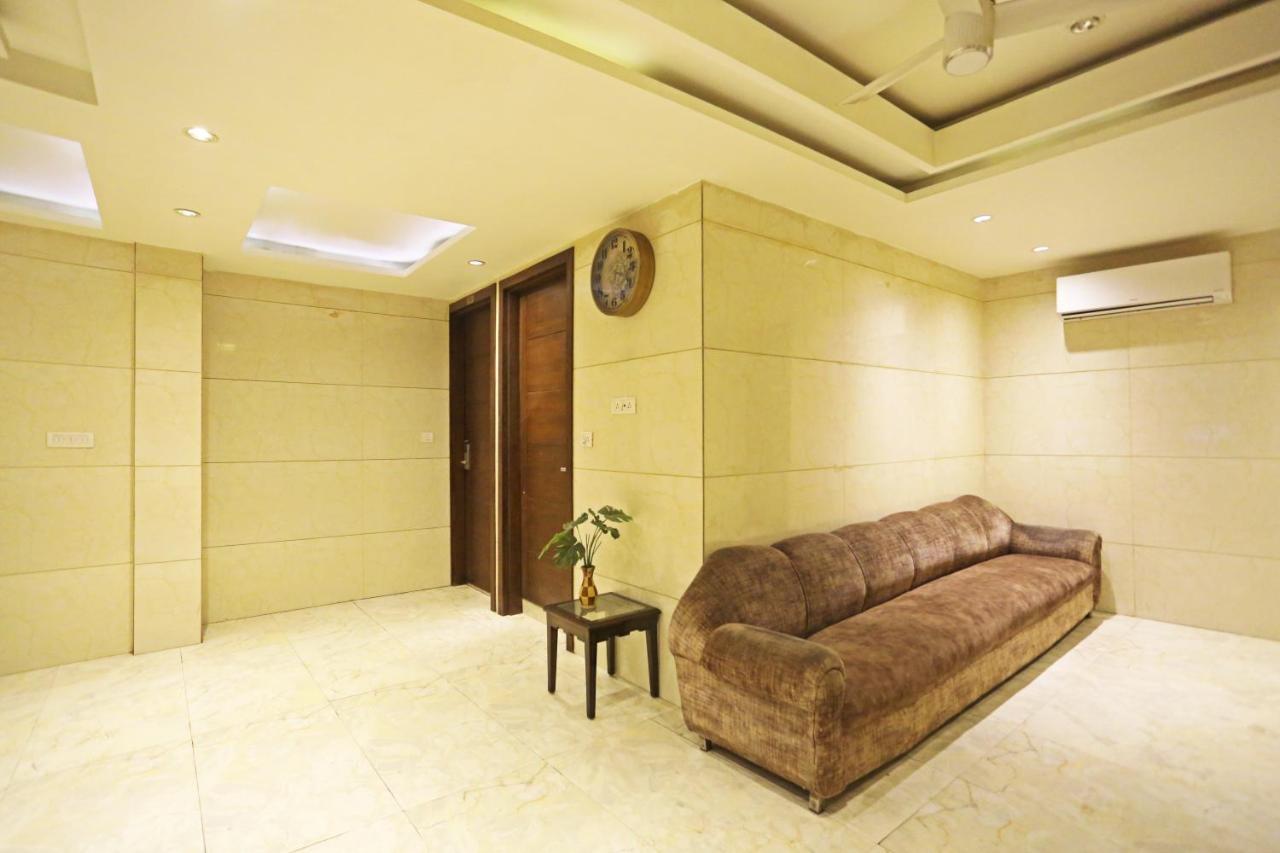 Hotel Sm Suits Near Delhi Airport-Unit By Grand Urban Luxury Ню Делхи Екстериор снимка