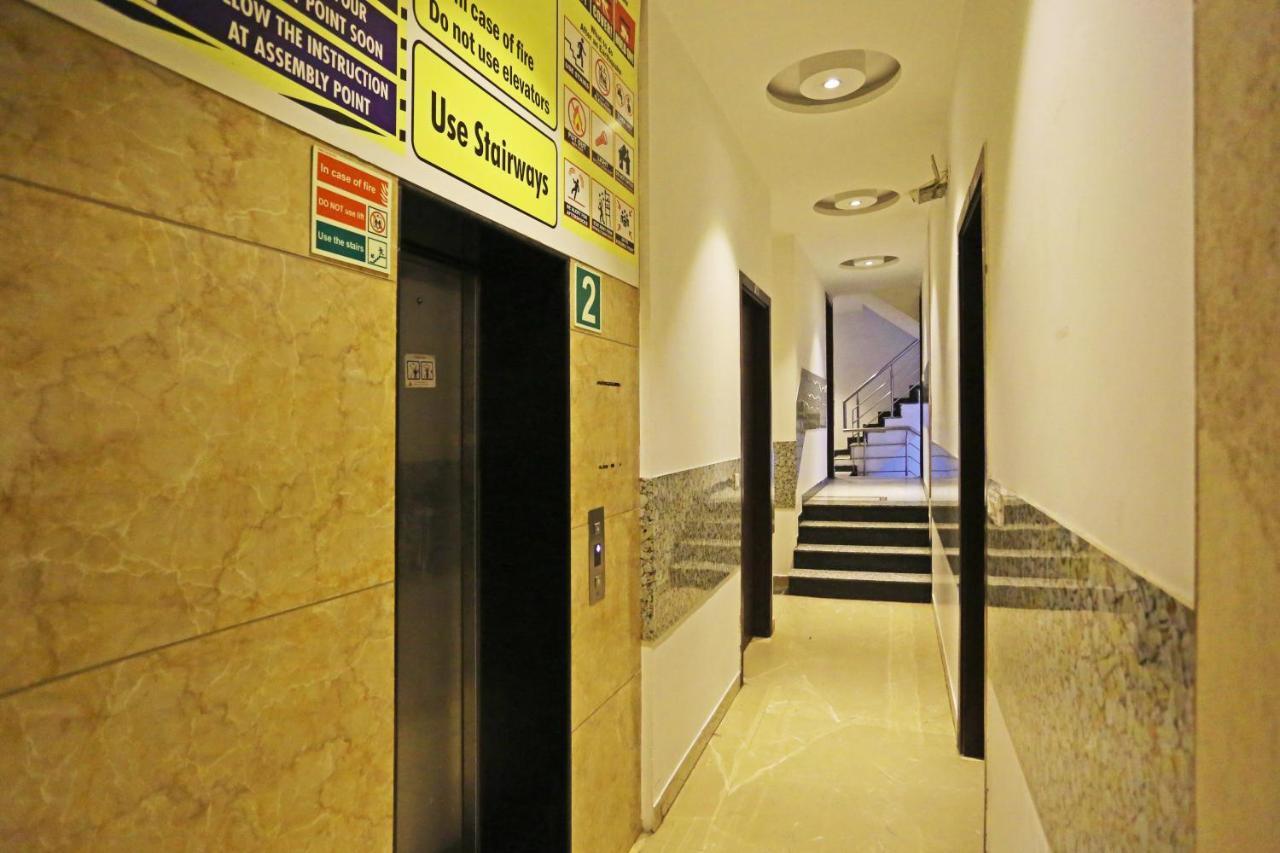 Hotel Sm Suits Near Delhi Airport-Unit By Grand Urban Luxury Ню Делхи Екстериор снимка
