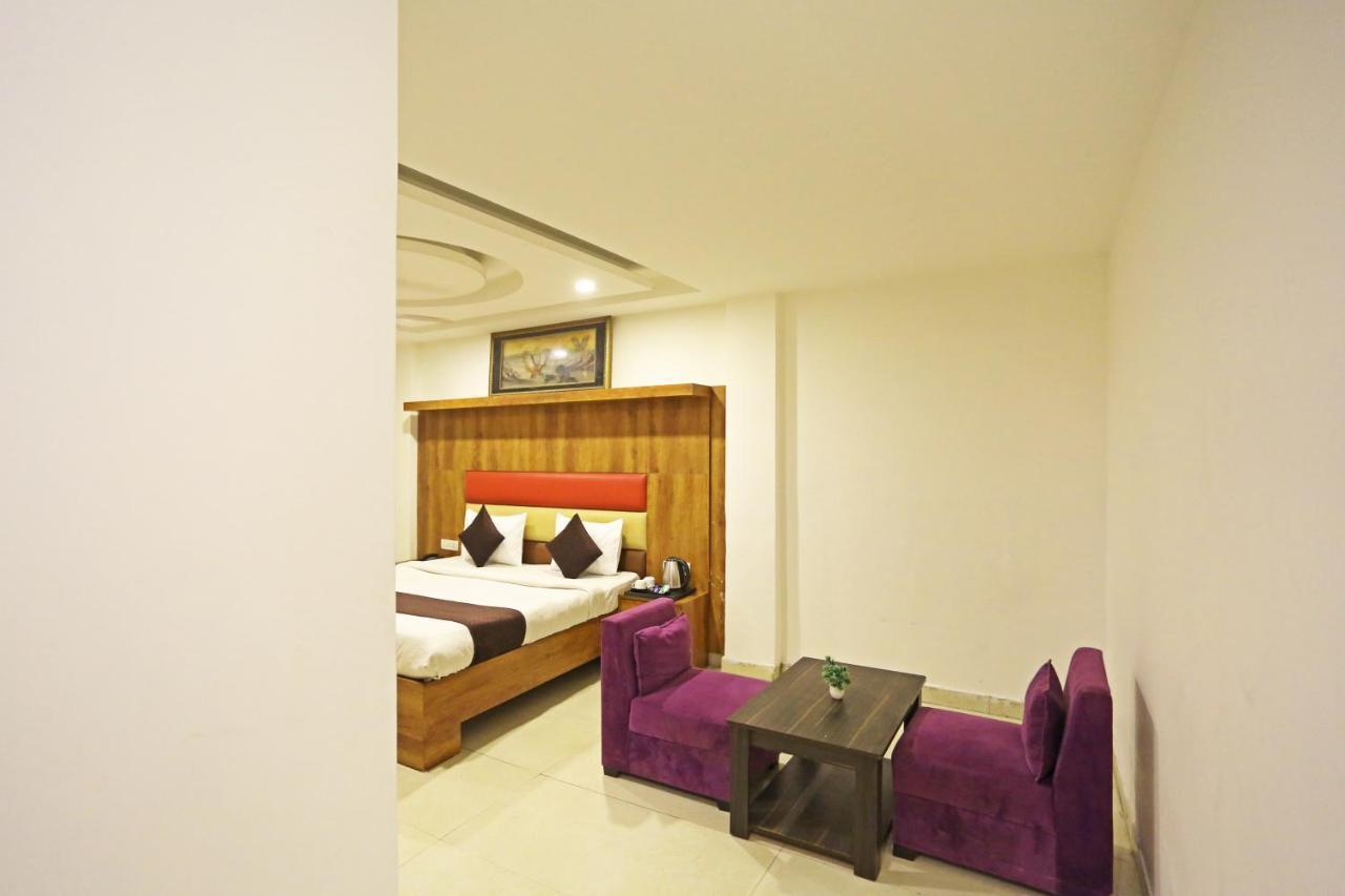 Hotel Sm Suits Near Delhi Airport-Unit By Grand Urban Luxury Ню Делхи Екстериор снимка
